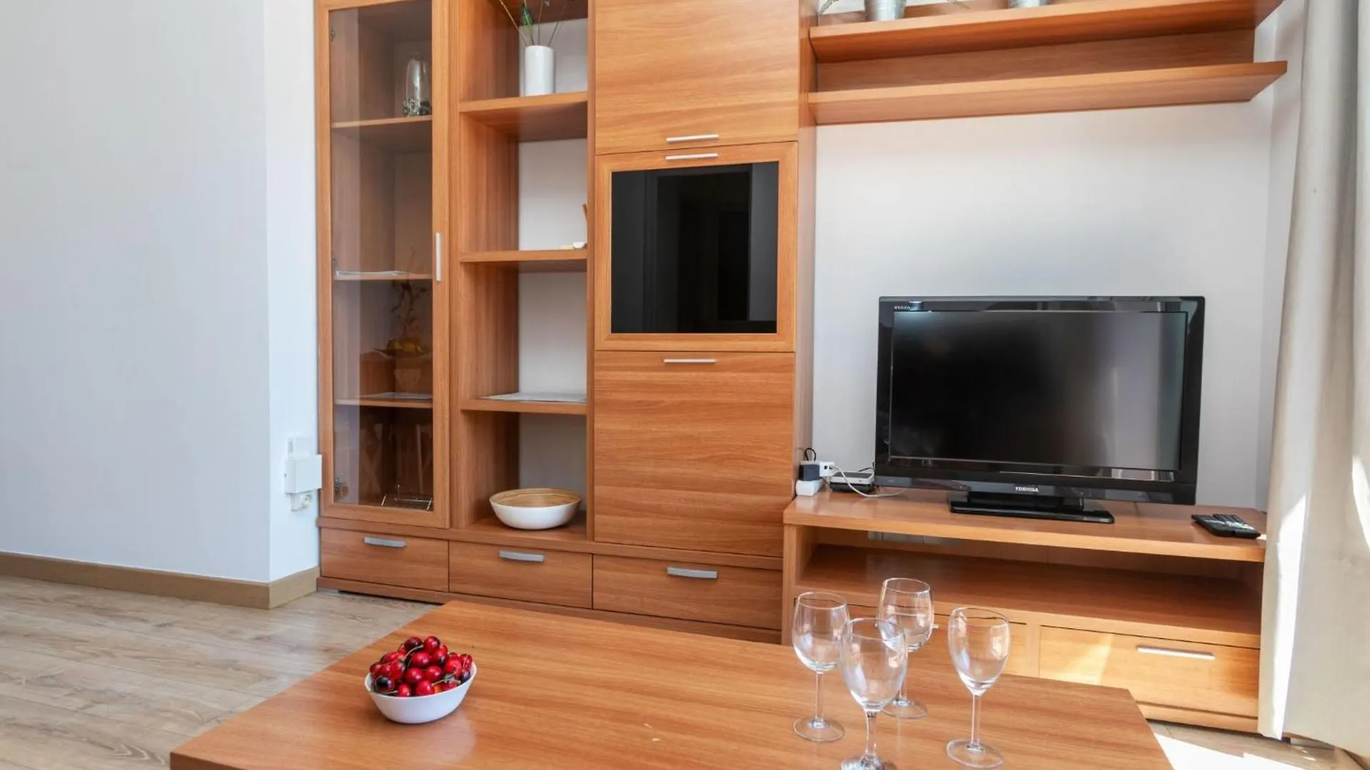 Apartment Eixample Esq Rocafort Diputacio By Interhome Barcelona